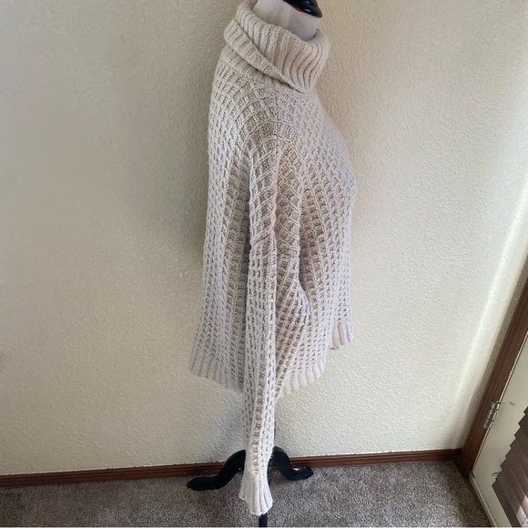 By Together Sweater Waffle Knit Chunky Turtle Neck Brown Tan: Large - Picture 3 of 9